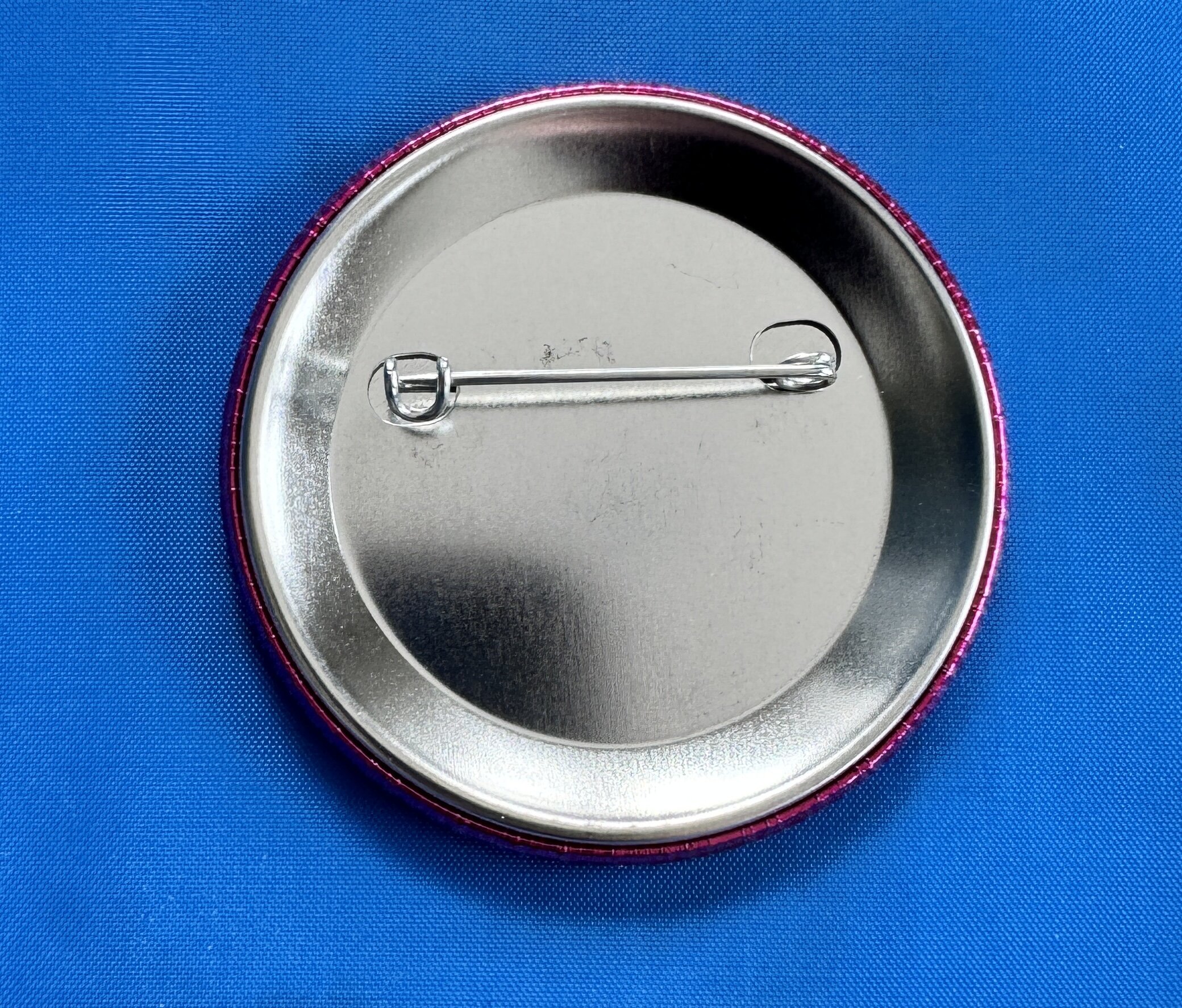 In English - Millions of Monicas Buttons (20 Assorted) - Includes a button for your priest - Image 4